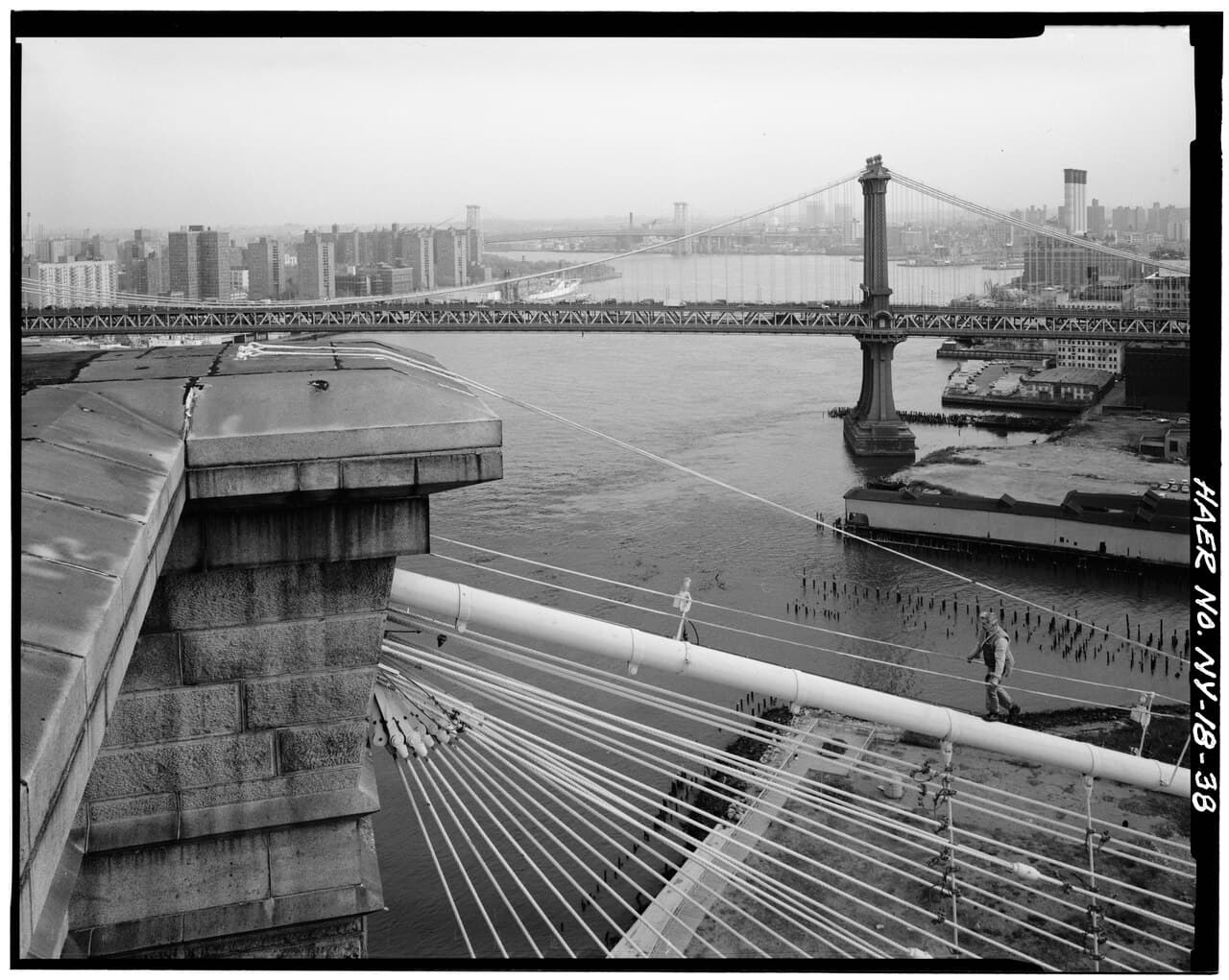The Brooklyn Bridge, near High St